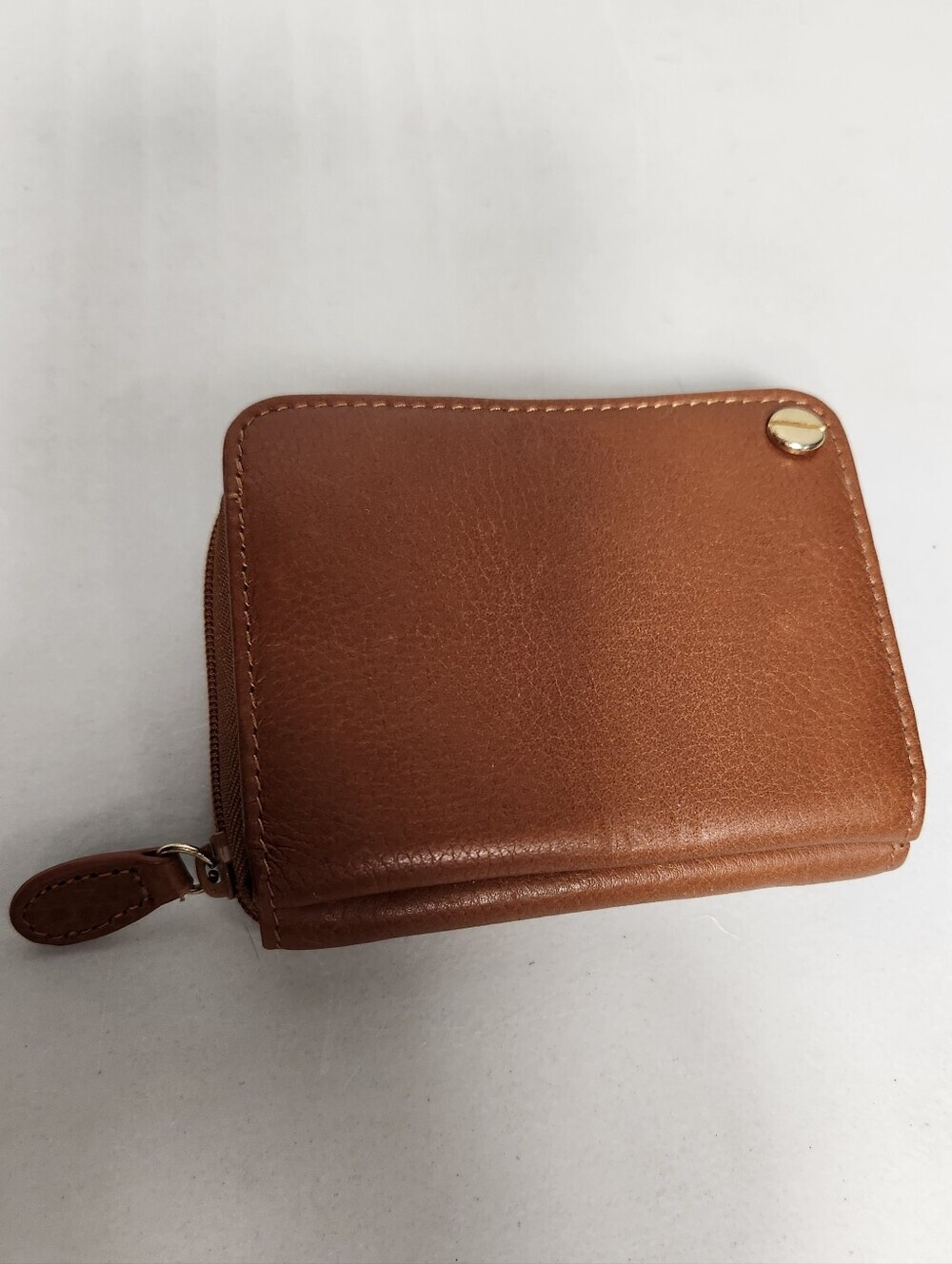 Madison Studio VTG Leather Fan Card Wallet Zip Around Coin/Key Fob/Pictures
